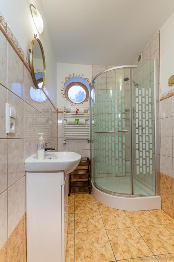 Poziomka Hotel Kujan Luaran gambar
