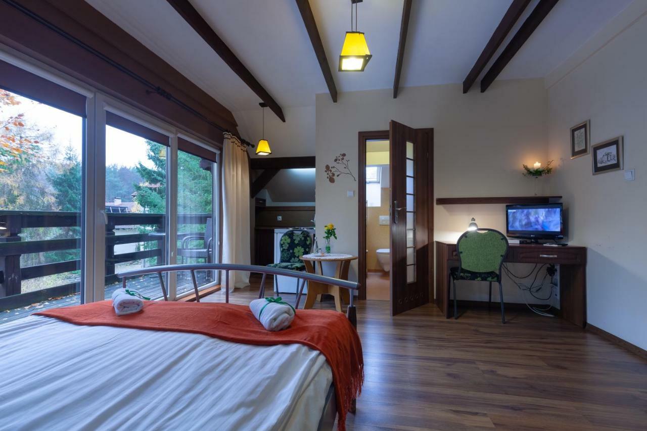 Poziomka Hotel Kujan Luaran gambar