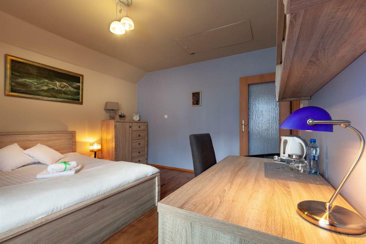 Poziomka Hotel Kujan Luaran gambar