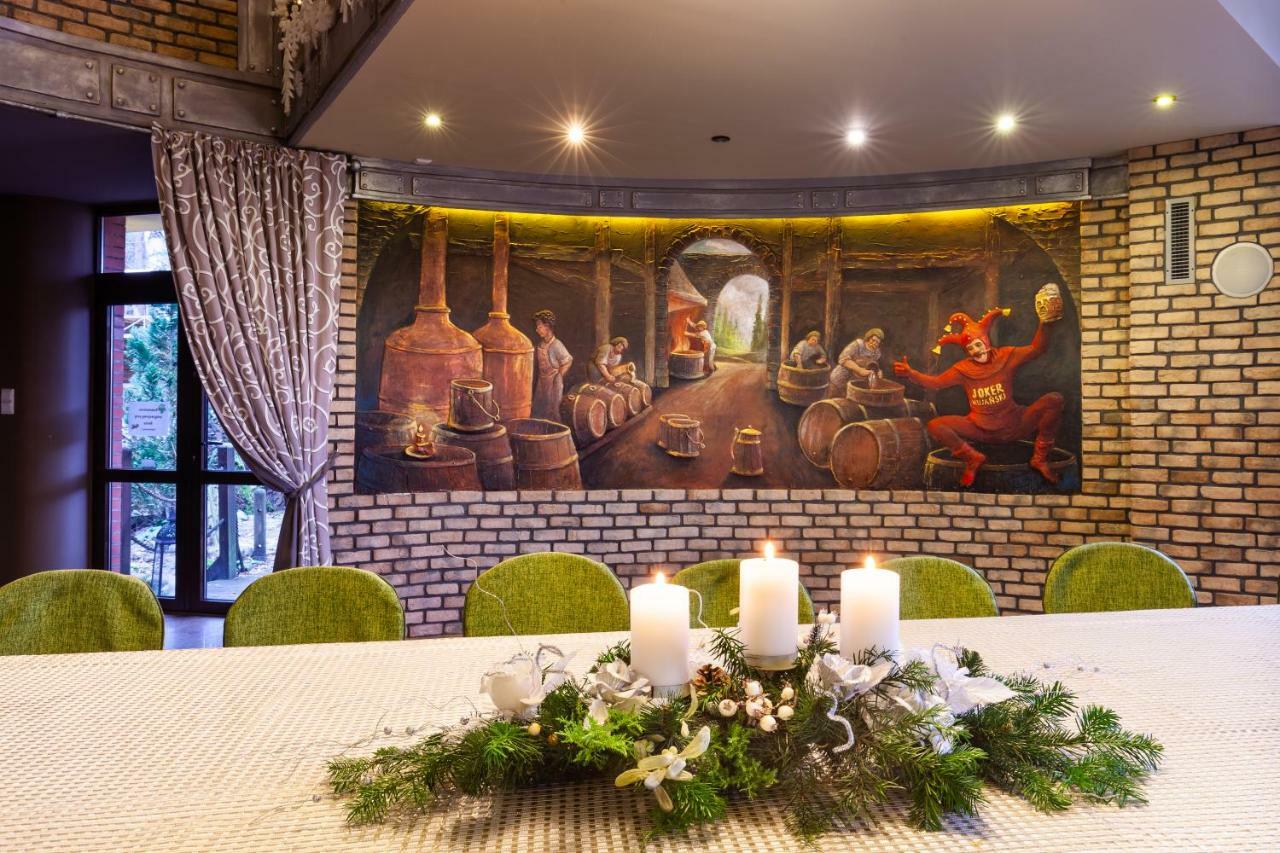 Poziomka Hotel Kujan Luaran gambar