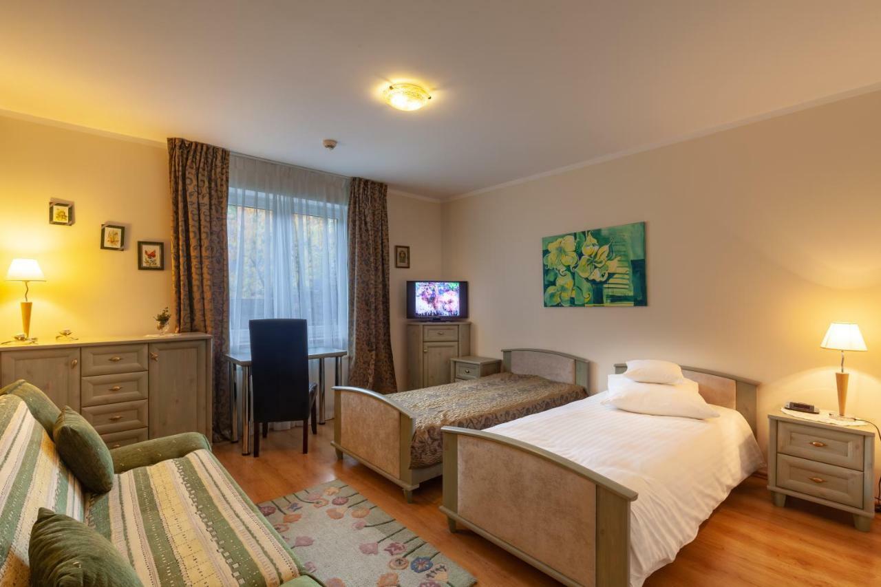 Poziomka Hotel Kujan Luaran gambar