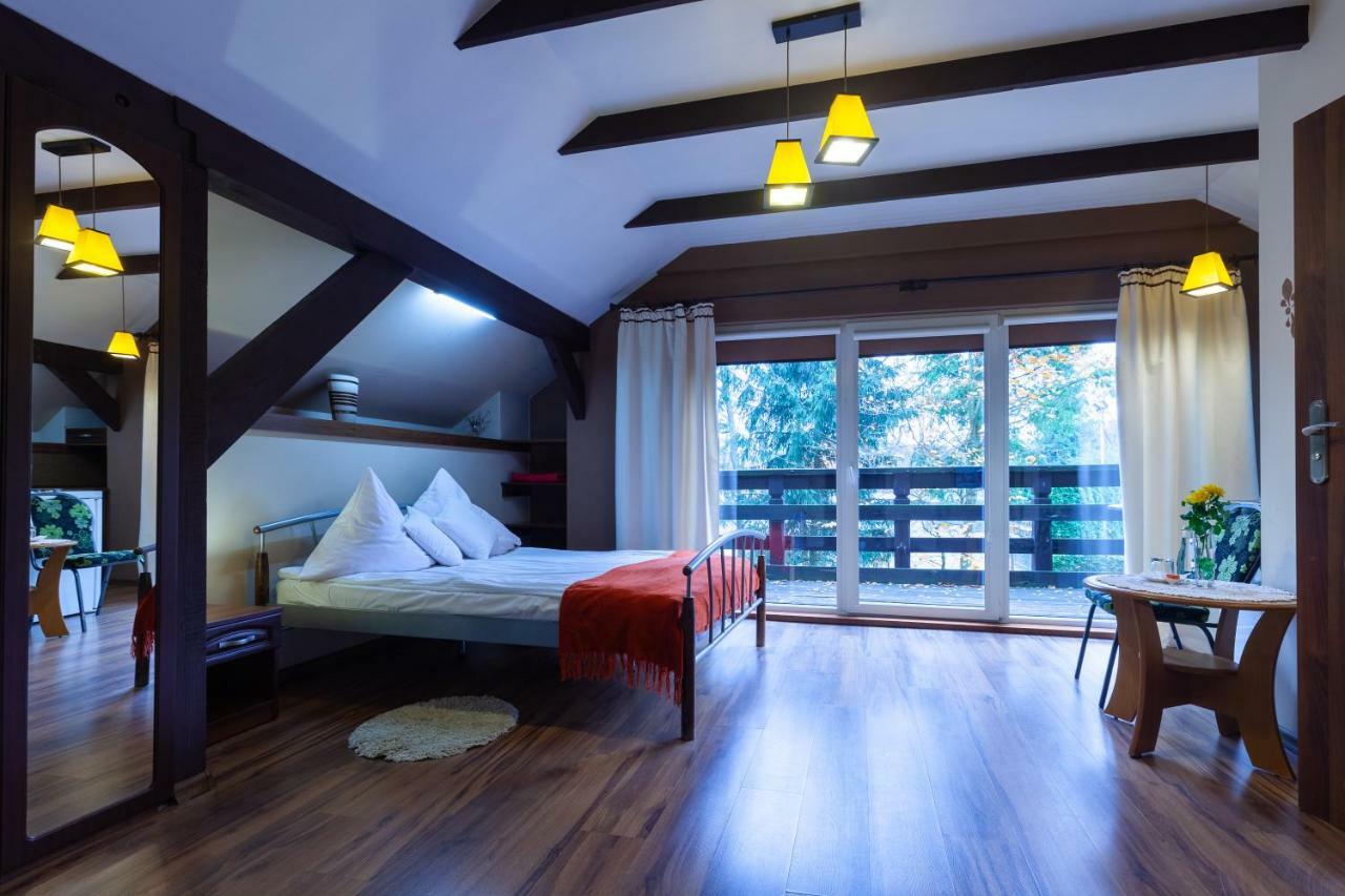 Poziomka Hotel Kujan Luaran gambar